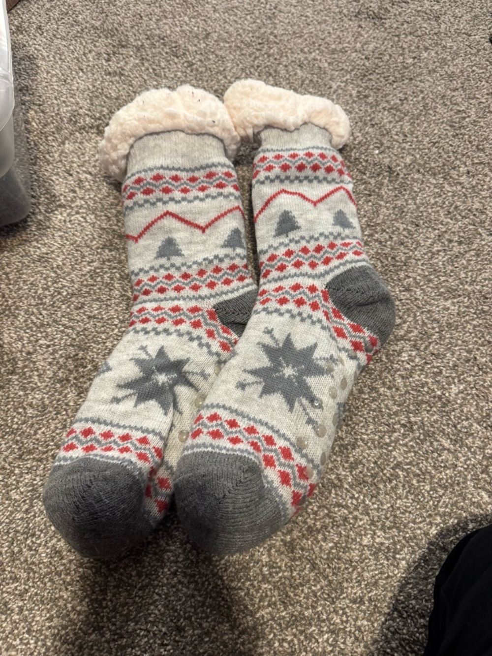 Cozy Sherpa-Lined Fair Isle Winter Socks - Gray & Red